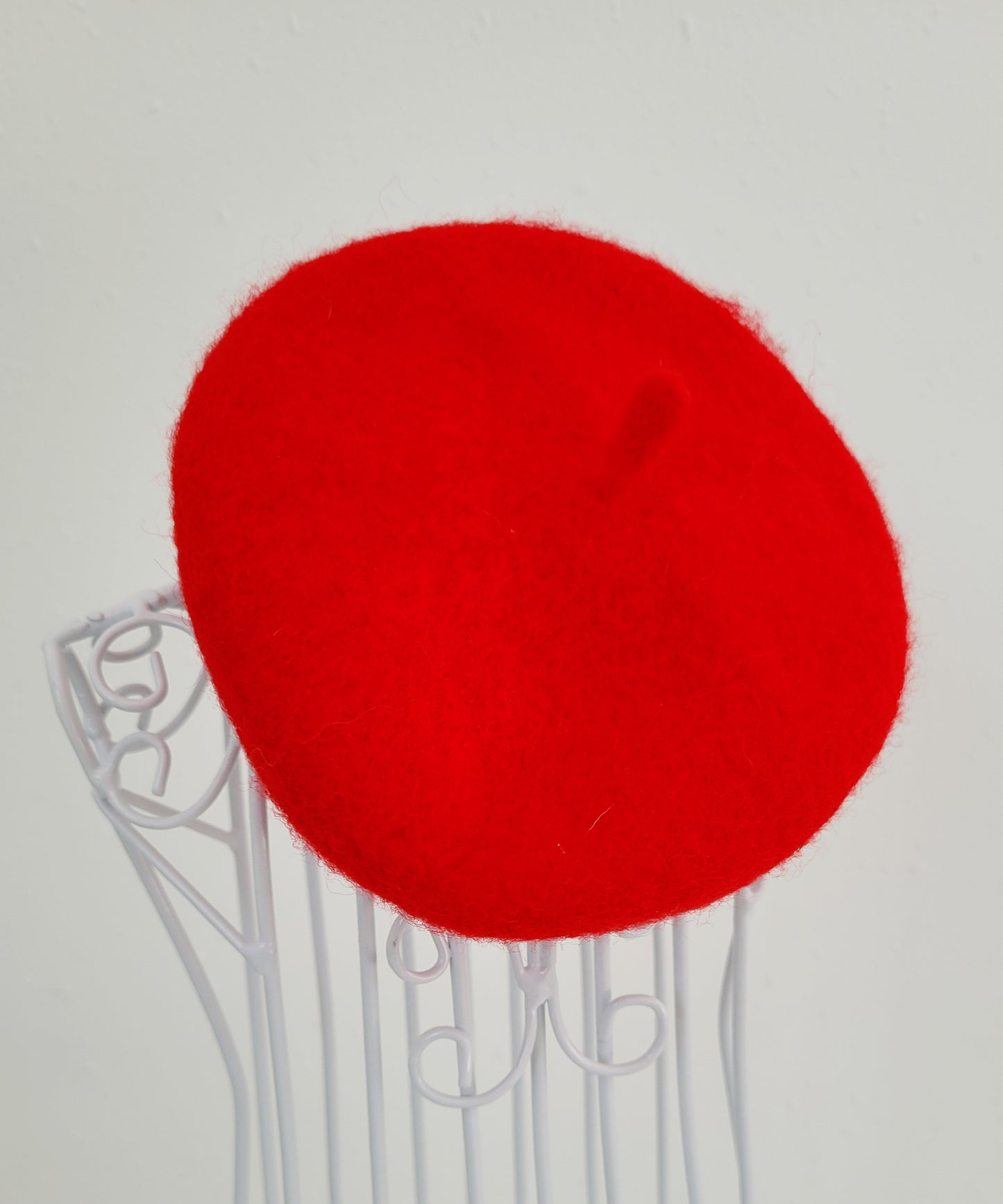 Sapka Black-Red Francia